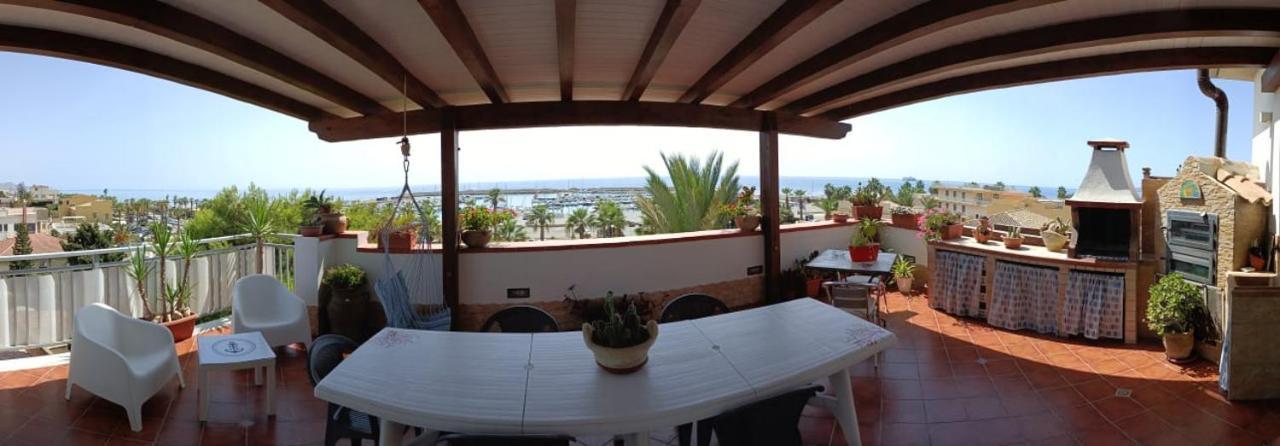 La Terrazza Di Pollon Villa San Leone Luaran gambar