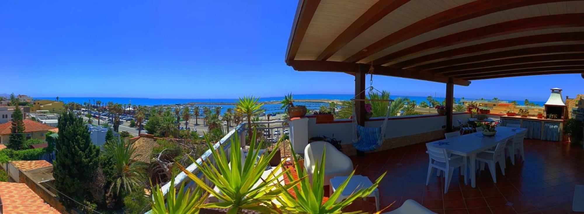 La Terrazza Di Pollon Villa San Leone Luaran gambar