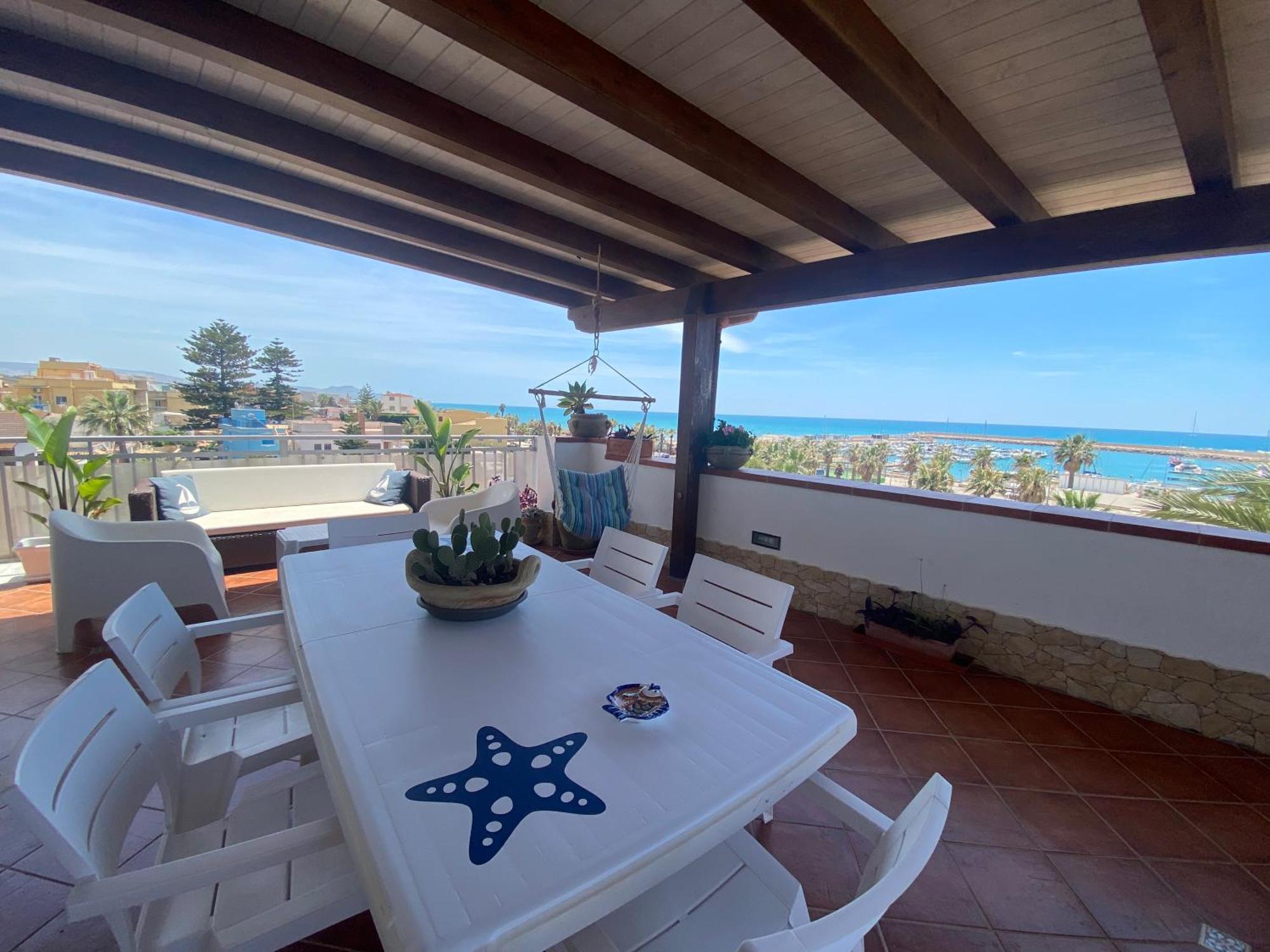 La Terrazza Di Pollon Villa San Leone Luaran gambar